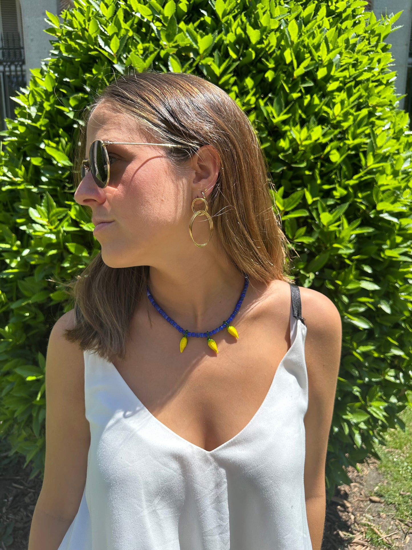 Pendientes de acero inoxidable en color oro. Estos pendientes son perfectos para elevar tus looks en eventos y en el día a día. Son hipoalergénicos.