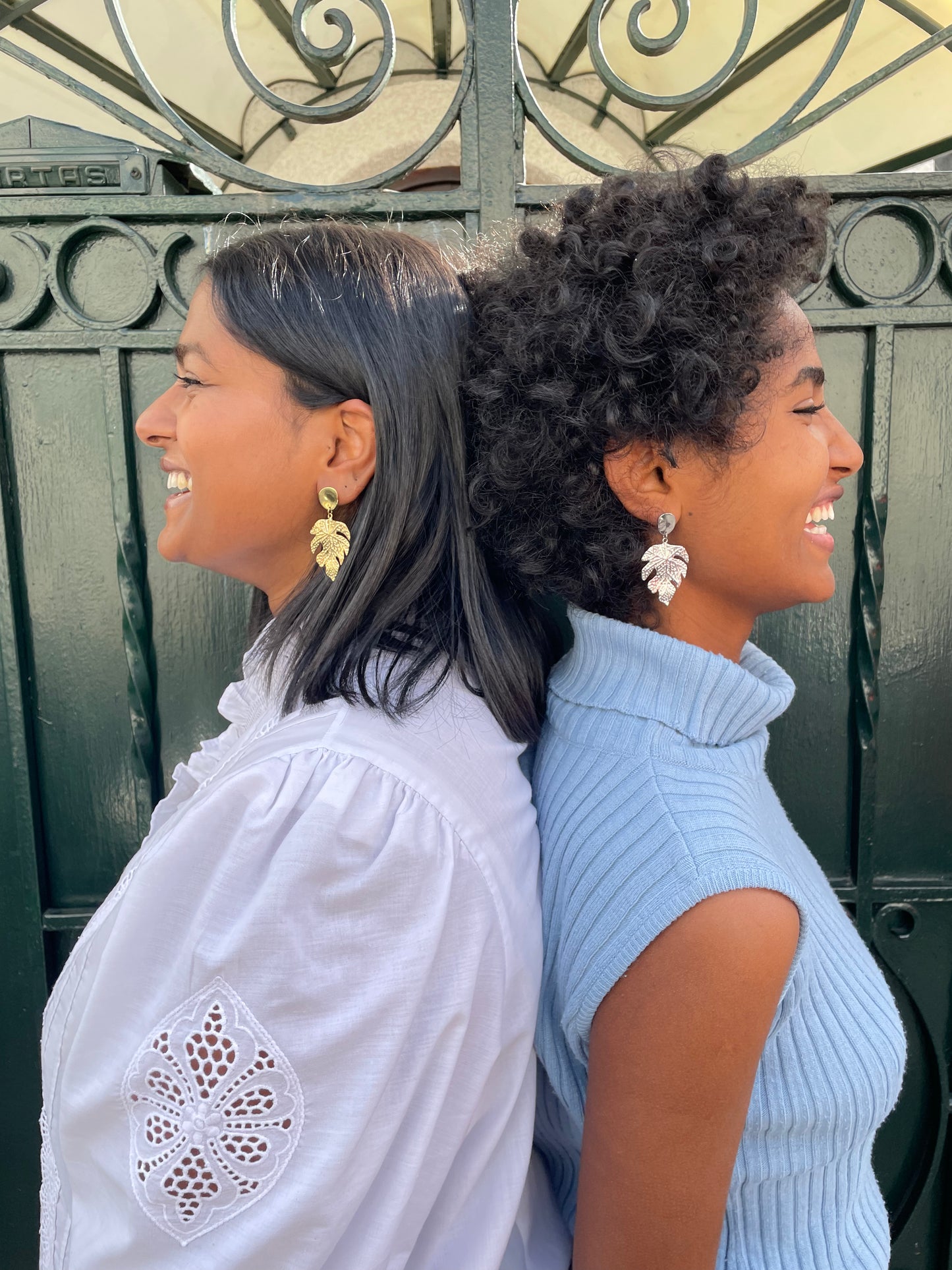 Pendientes JARA oro