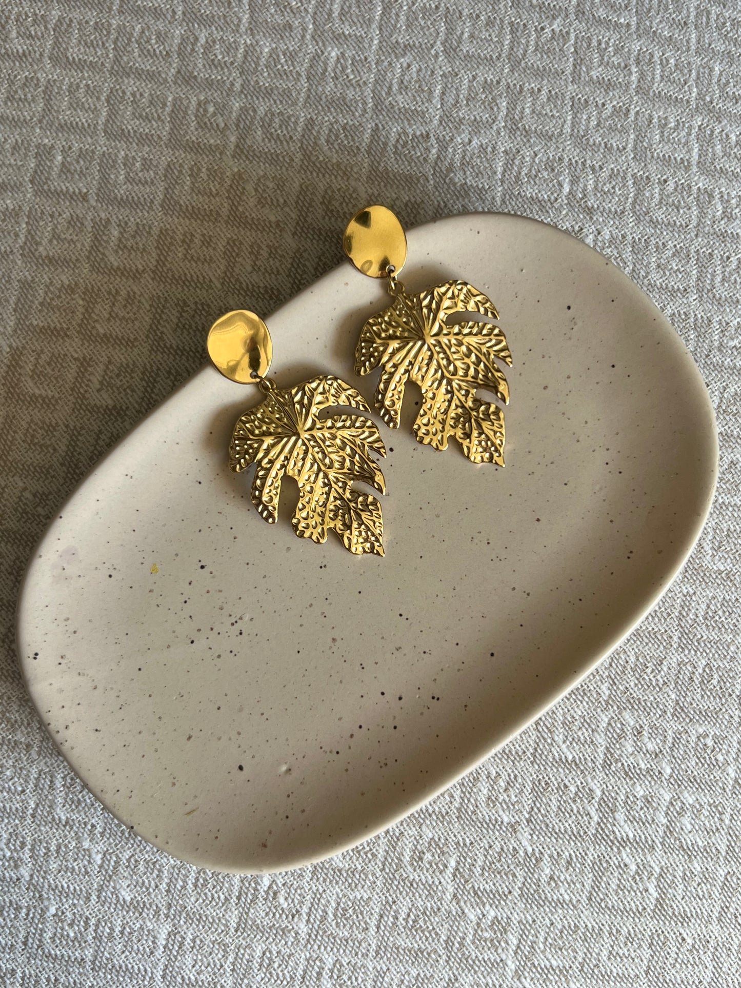 Pendientes JARA oro