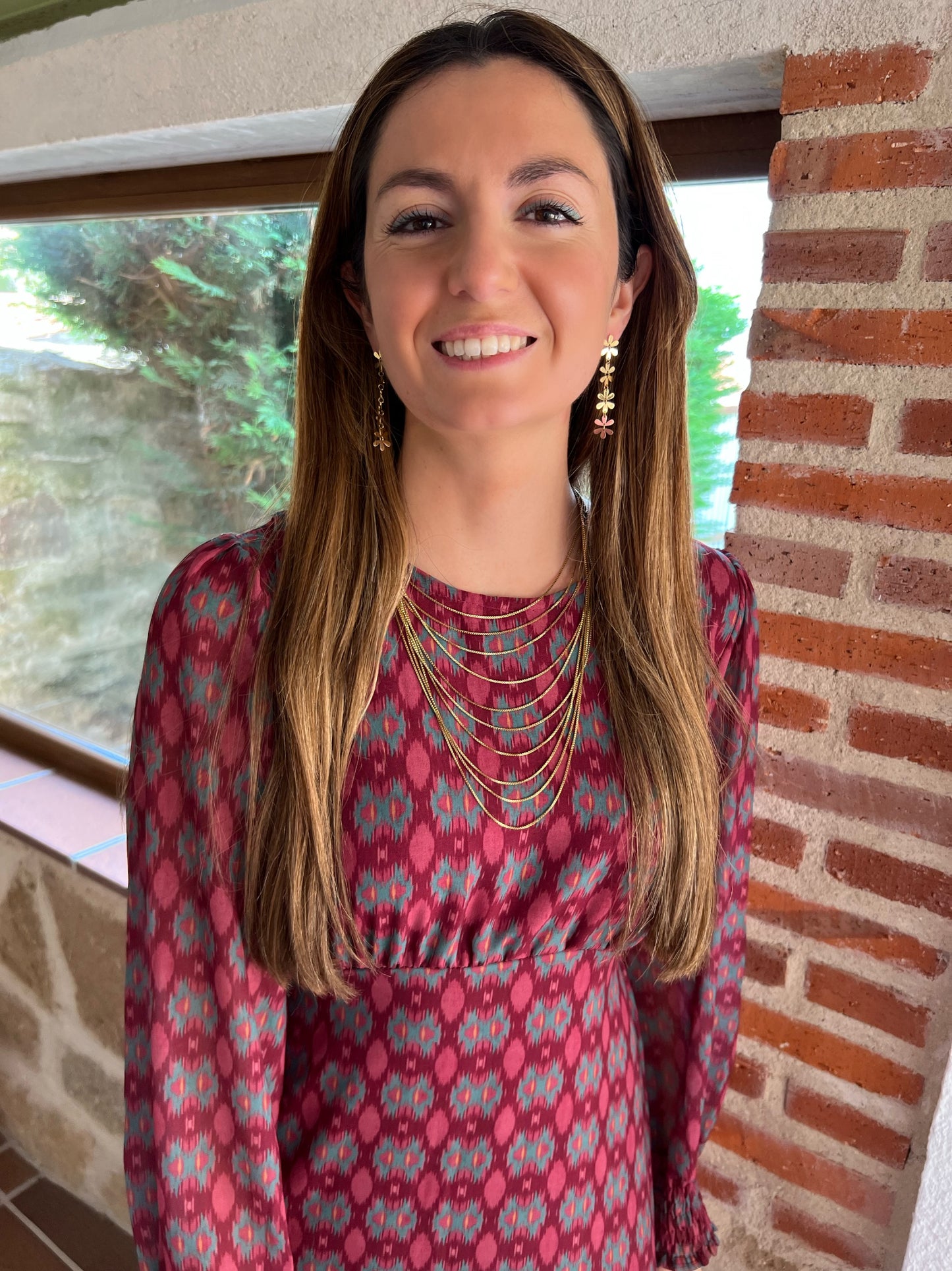 Pendientes SARA oro