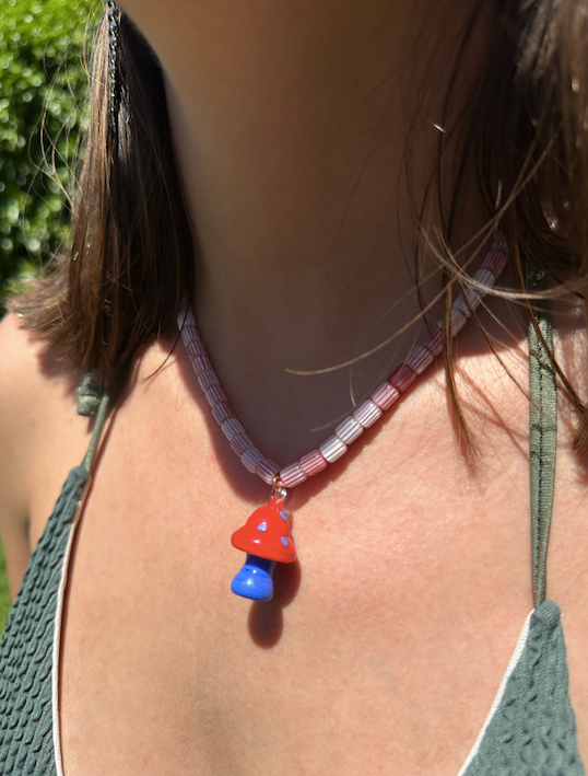 Collar del Verano, con bolas de cerámica y seta de cristal de murano 