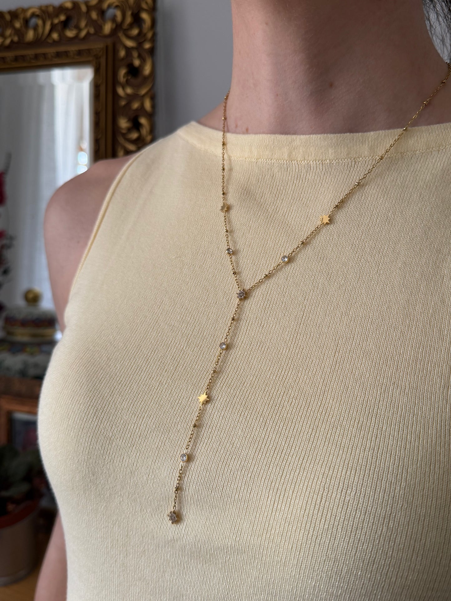 Collar en Y de acero inoxidable en color oro