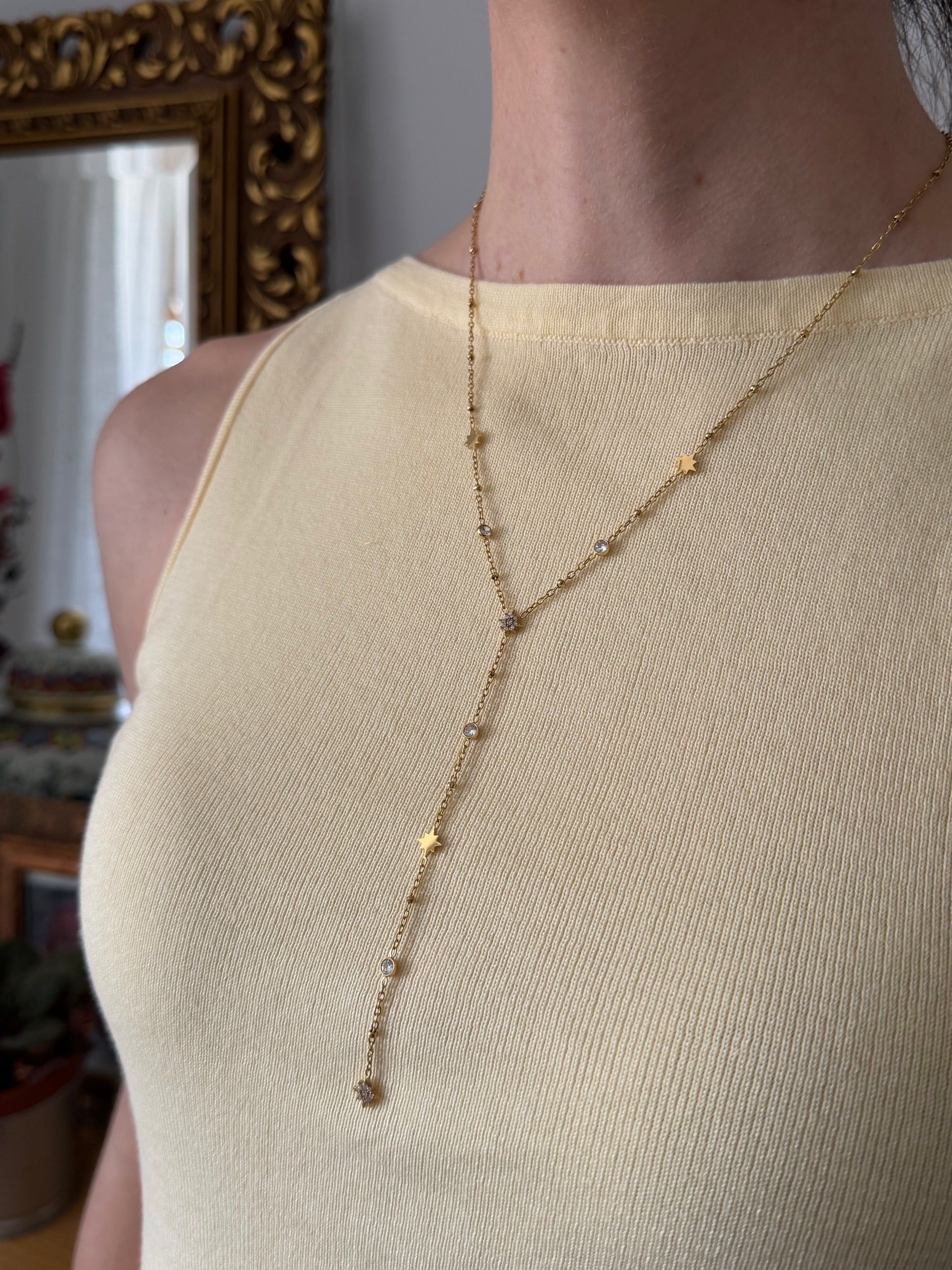 Collar en Y de acero inoxidable en color oro