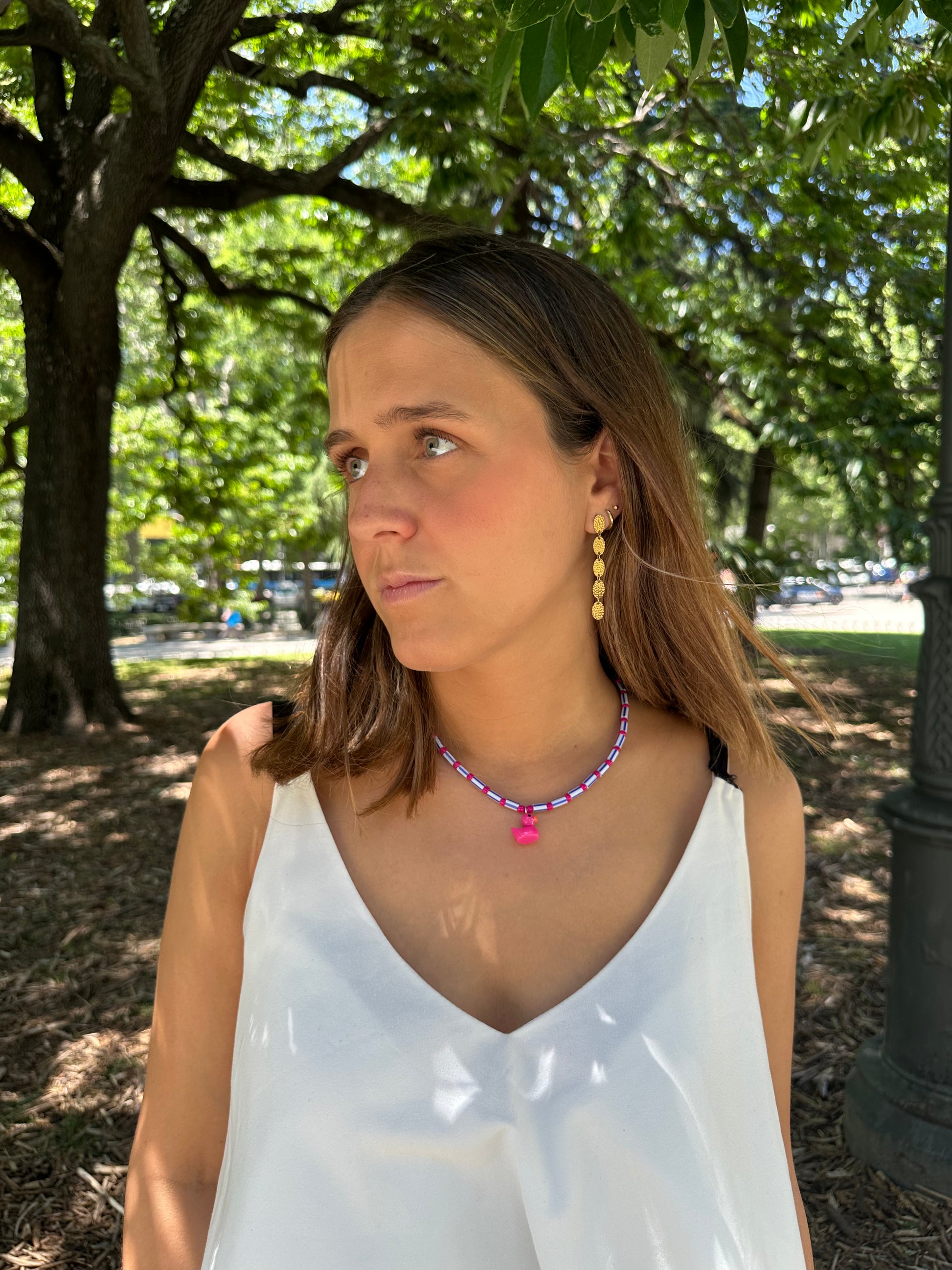 Pendientes para invitada de acero inoxidable en color oro. Estos pendientes son perfectos para elevar tus looks en eventos. Son hipoalergénicos.