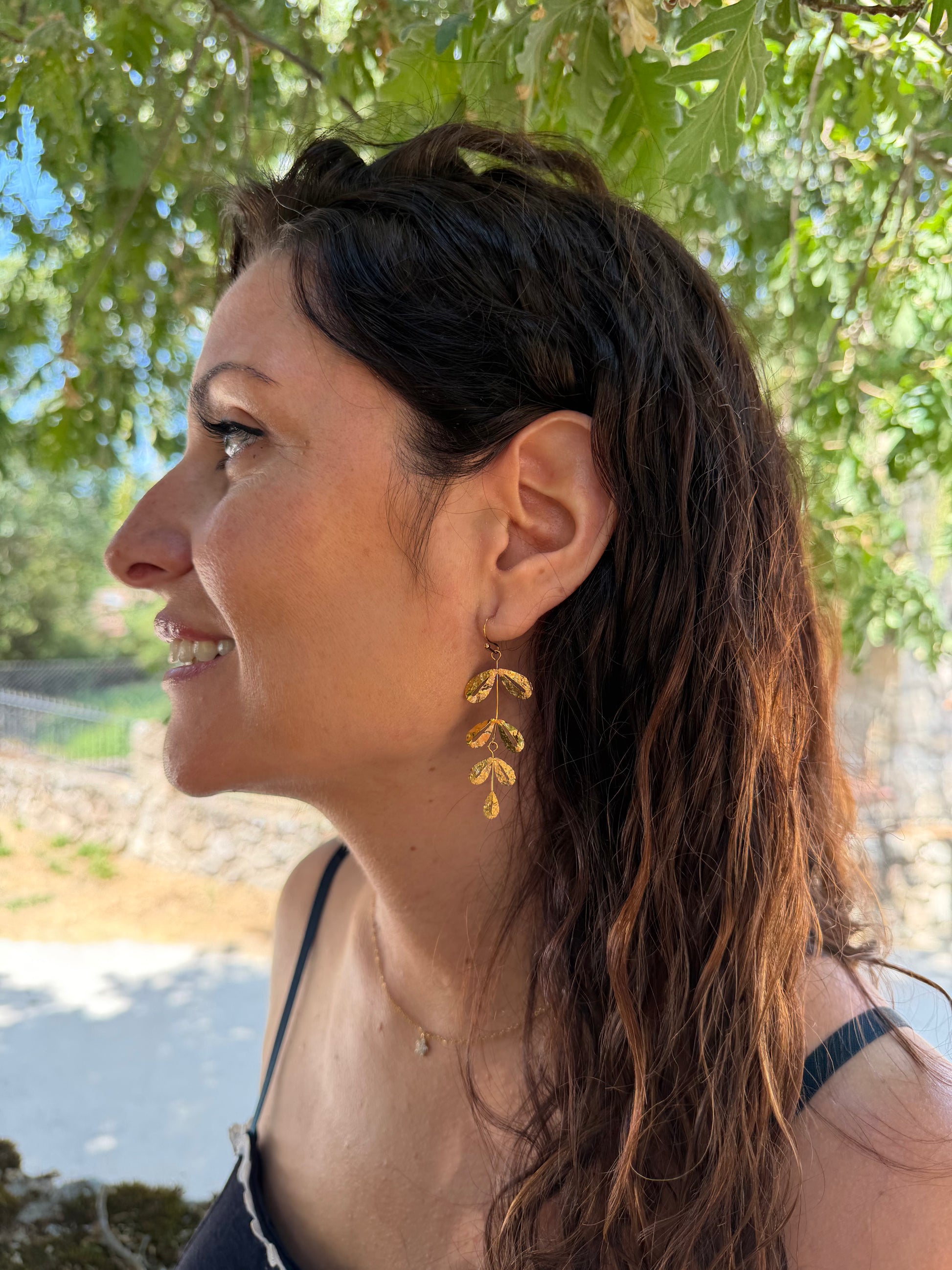 Pendientes dorados acero inoxidable en color oro. Estos pendientes son perfectos para elevar tus looks. Son hipoalergénicos.