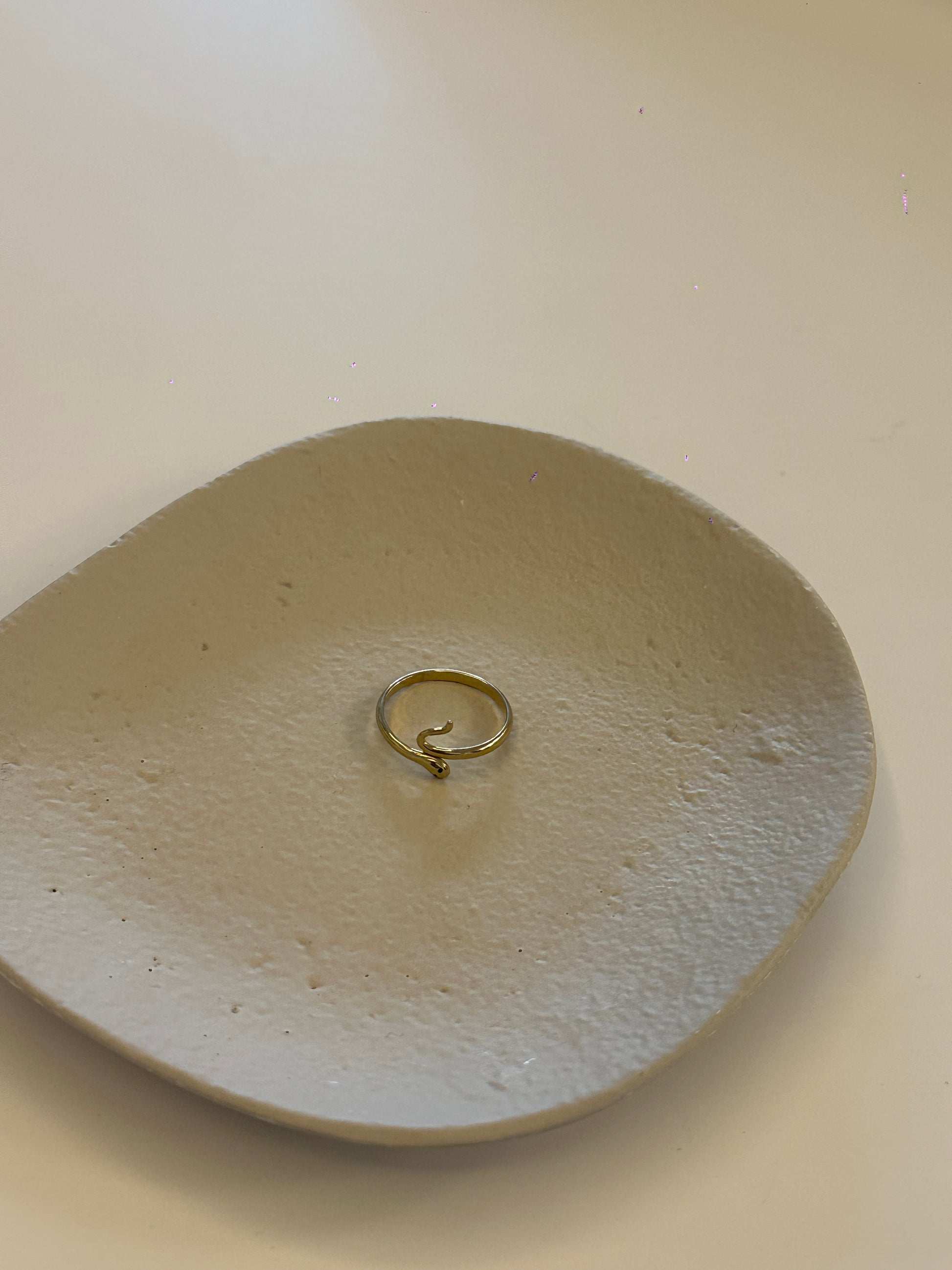 anillo serpiente acero inoxidable oro