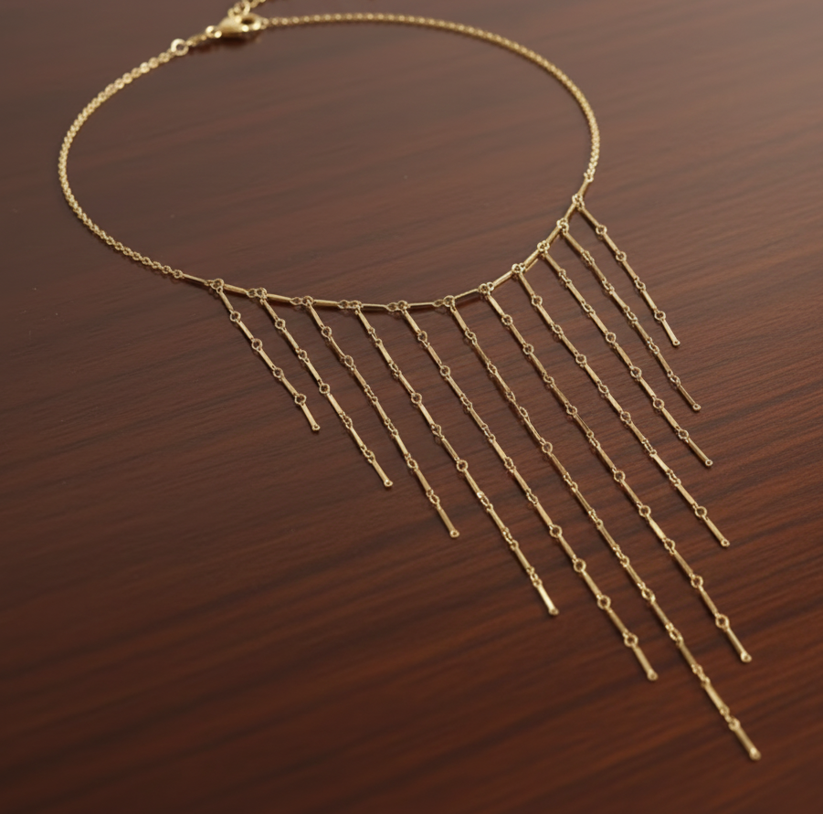 Collar con varias tiras de acero inoxidable en cascada en color oro